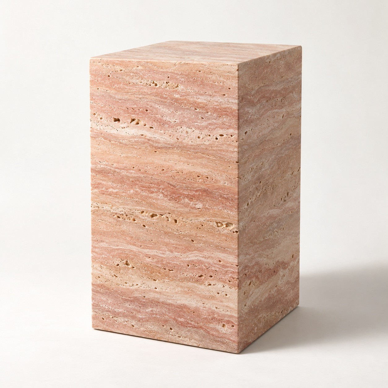 Atelier NEVA : colonne h 50 cm en travertin rosé, 30 x 30 x 50 cm, photographie de produit
