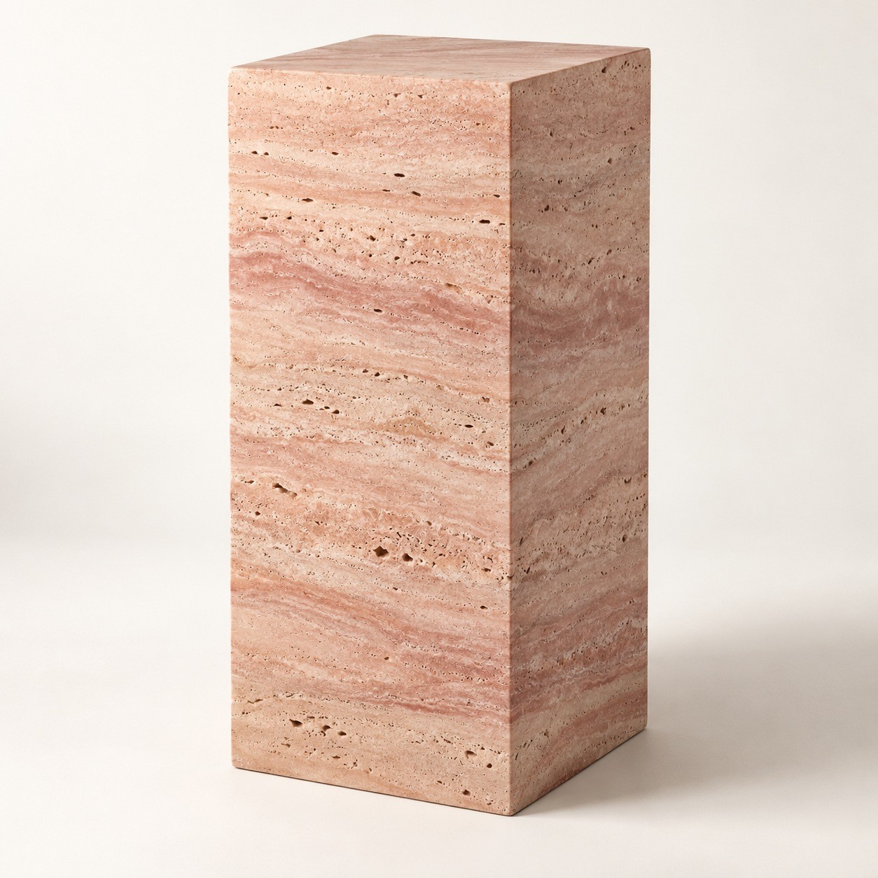 Atelier NEVA : colonne h 70 cm en travertin rosé, 30 x 30 x 70 cm, photographie de produit