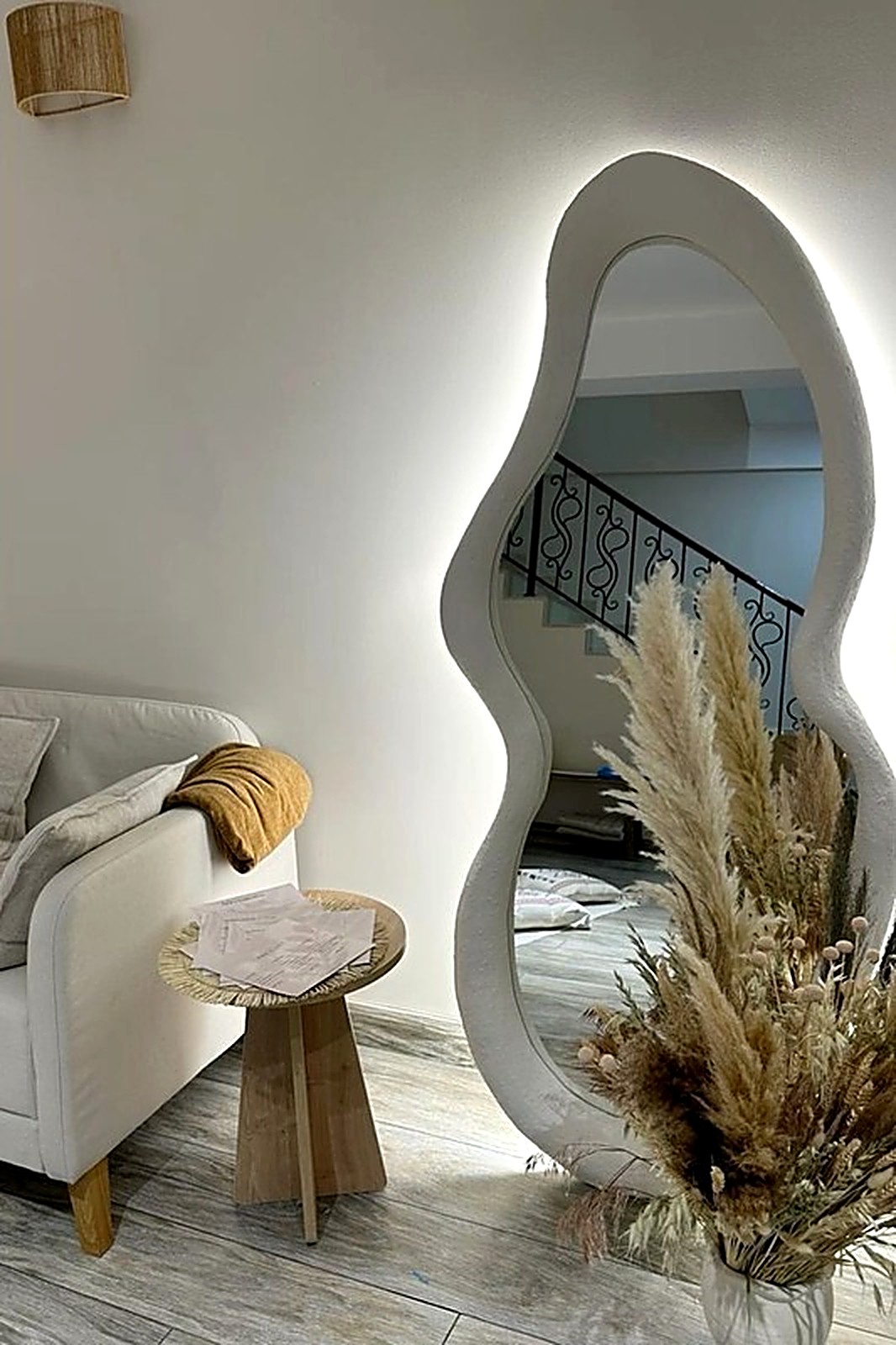 Atelier NEVA, miroirs organiques : grand miroir organique lumineux avec herbes de la pampa